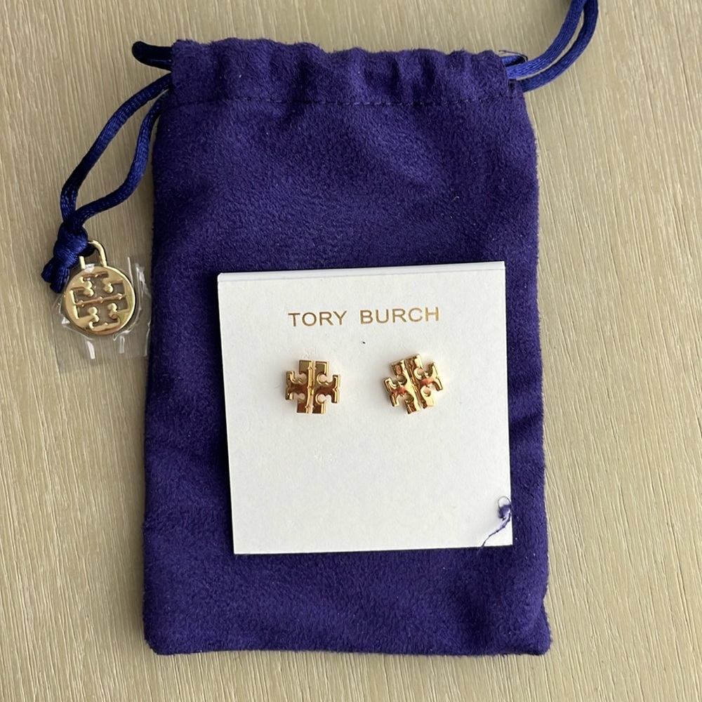 New with tags! Tory Burch Logo Earrings